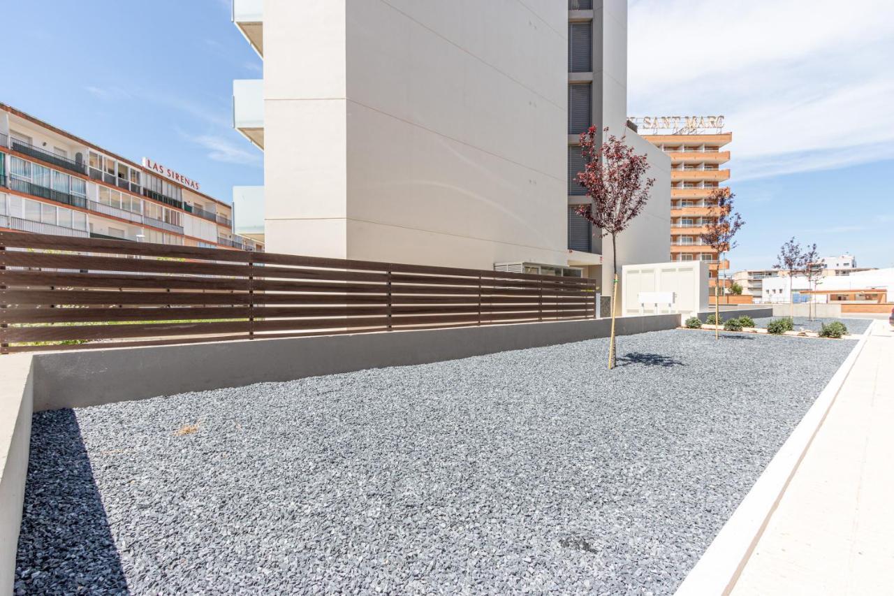 M A R I V E N T Suite With Bathroom And Terrace 50 M2 Roses Exterior photo