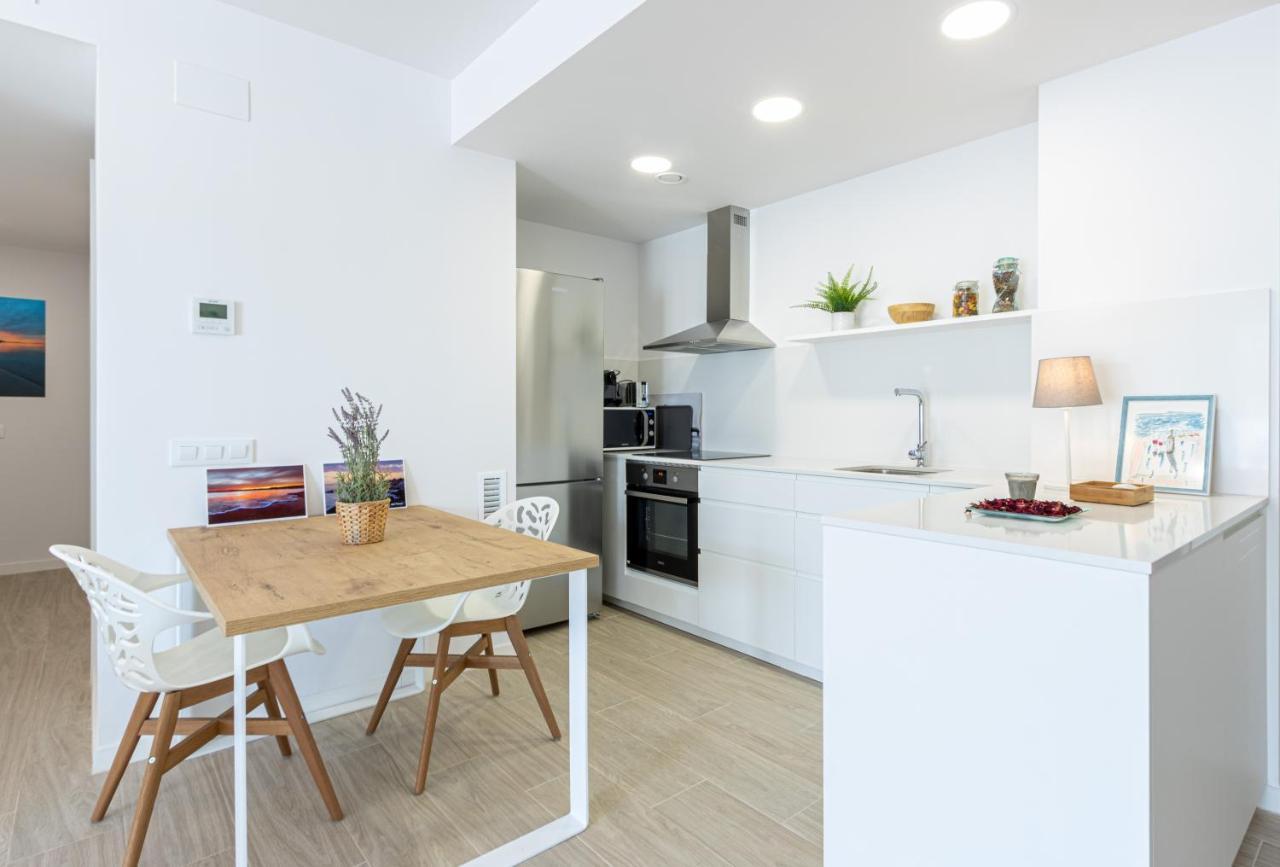 M A R I V E N T Suite With Bathroom And Terrace 50 M2 Roses Exterior photo