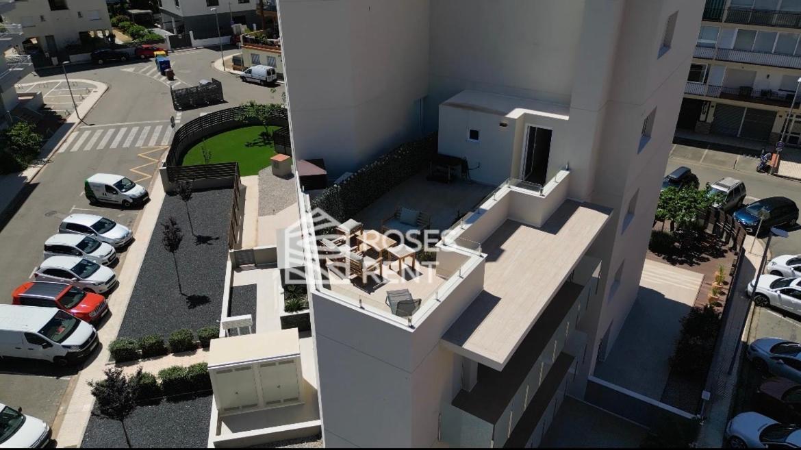 M A R I V E N T Suite With Bathroom And Terrace 50 M2 Roses Exterior photo